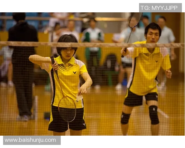 武汉羽毛球队如何成功运用转换打法提升竞技水平与团队协作能力 武汉羽毛球队如何成功运用转换打法提升竞技水平与团队协作能力