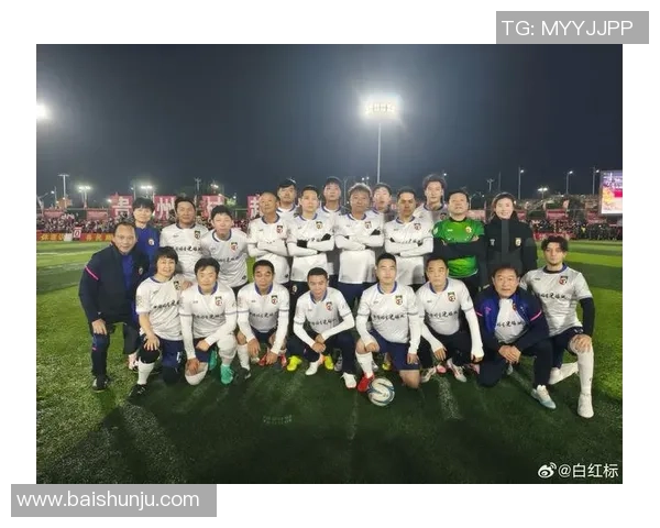 看球队阵容识别足球明星背后的故事与荣耀