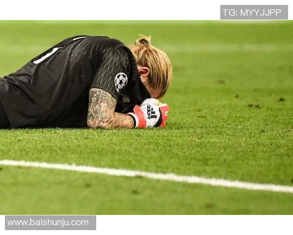 足球明星背影展现风采双肩背影图片带你领略他们的魅力与坚持 足球明星背影展现风采双肩背影图片带你领略他们的魅力与坚持